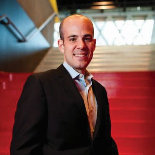 SOCIAL MEDIA KEYNOTE SPEAKER: HIRE TOP FUTURIST FOR CORPORATE MEETINGS & VIRTUAL ONLINE EVENTS